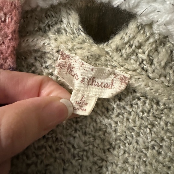 Hem & Thread Cardigan - Picture 4 of 4